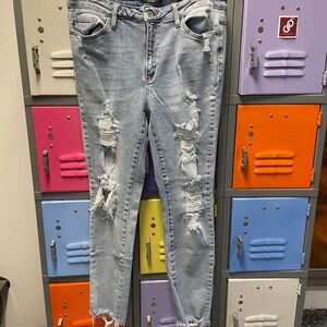 Judy Blue Distressed Light Blue Jeans, 13/31